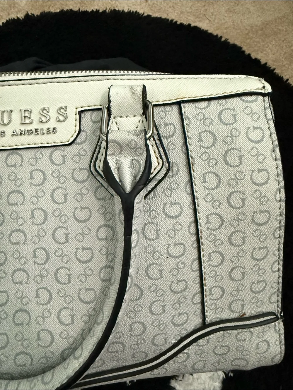 Guess satchel all